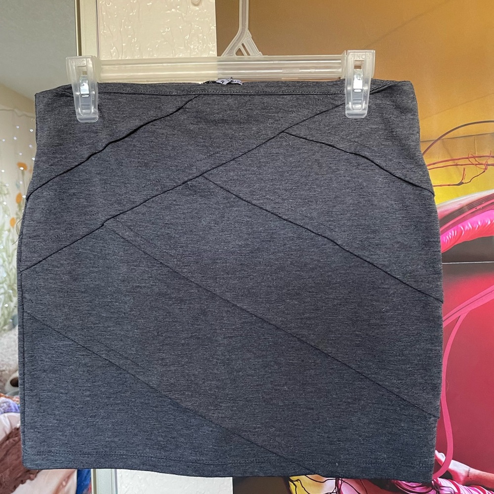 Grey bodycon pleated mini skirt
